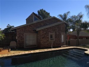3 Bed House in Sonheuwel