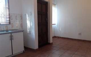 1 Bedroom Garden Cottage in Sydenham