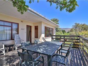 4 Bed House in Clovelly