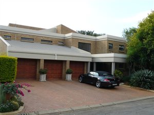 3 Bed House in Silver Lakes Golf Estate