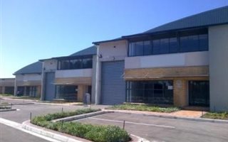 441 m² Industrial space in Airport Industria