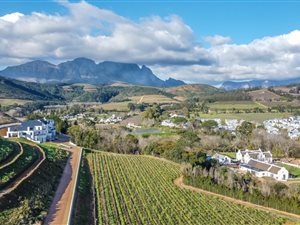 400 m² Land available in Weltevreden Hills Estate