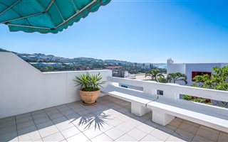2 Bedroom Apartment in Shakas Rock