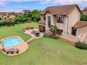 4 Bedroom House in Clifton Hill Estate