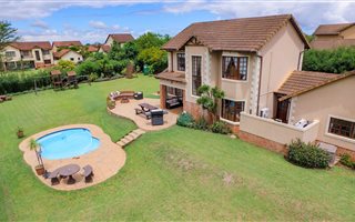 4 Bedroom House in Clifton Hill Estate