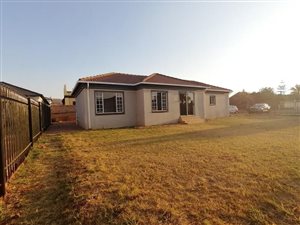 3 Bed House in Chantelle