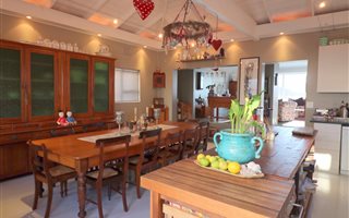 2 Bedroom House in Vredehoek