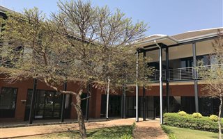 154 m² Commercial space in Bryanston
