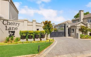 4 Bedroom House in Houghton Estate