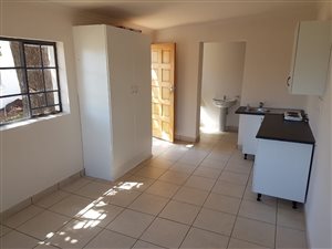 1 Bed Apartment in Roosevelt Park