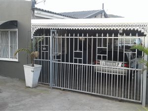 3 Bed Simplex in Trenance Manor