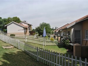 2 Bedroom Townhouse in Rembrandt Park