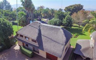 4 Bedroom House in Broederstroom