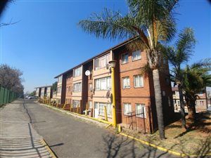 1.5 Bedroom Apartment in Laudium
