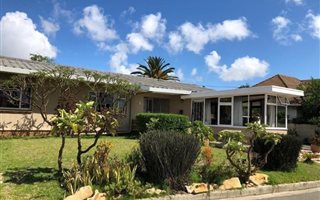 4 Bedroom House in Bosonia