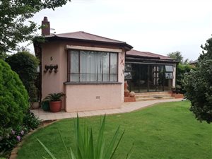 3 Bed House in Selection Park