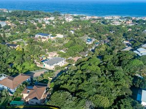 1259 m² Land available in Salt Rock