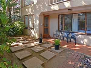 2 Bed Apartment in Sunninghill