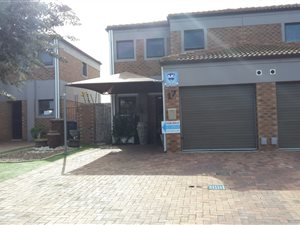 3 Bed Townhouse in Protea Heights