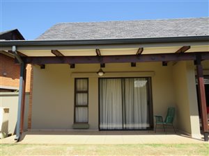 Bachelor apartment in Retire at Midstream