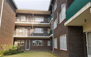 2 Bedroom Apartment in Kensington B