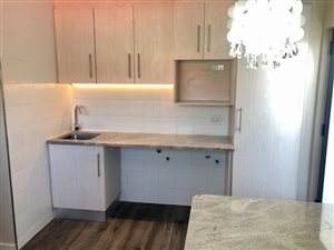 Bachelor apartment in Stellenbosch Central