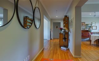 2 Bedroom Apartment in Kenilworth Upper