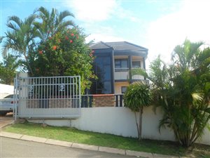 5 Bedroom House in Centenary Park