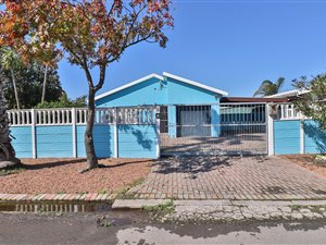 3 Bed House in Peerless Park