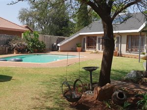 6 Bed House in Edelweiss