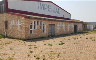 2250 m² Commercial space in Perseverance Industrial