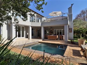 4 Bed House in Centurion Golf Estate