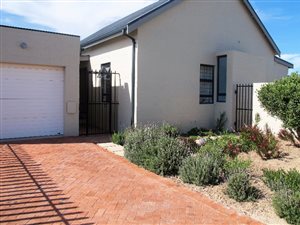 2 Bedroom Simplex in Milkwood Park