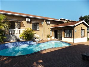 House in Bluff