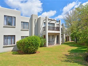 2 Bed Apartment in Bloubosrand