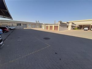 3595 m² Commercial space in Riverside Industrial