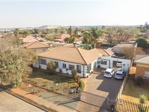 4 Bed House in Primrose