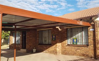 3 Bedroom House in Rustenburg North