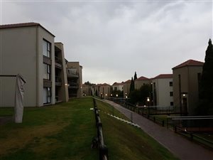 2 Bed Apartment in Emfuleni Golf Estate