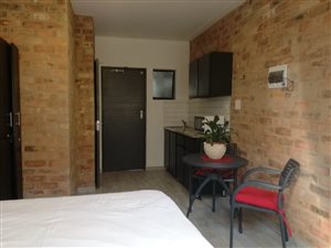 1 Bed Apartment in Westdene