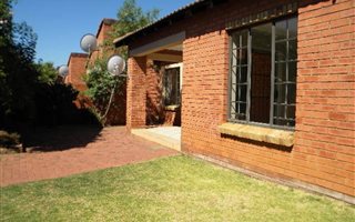 3 Bedroom Townhouse in Moreleta Park