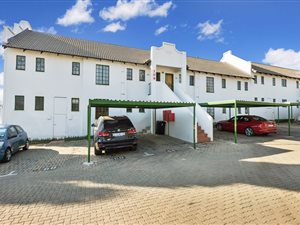 3 Bed Apartment in Marais Steyn Park