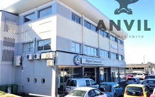 2463 m² Office Space in New Germany