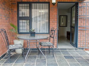 2 Bedroom Apartment in Val de Grace
