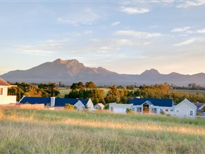 987 m² Land available in Kraaibosch