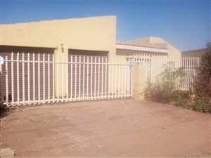 3 Bed House in Tsakane