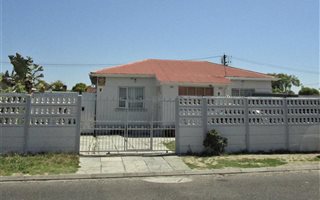 3 Bedroom House in Epping