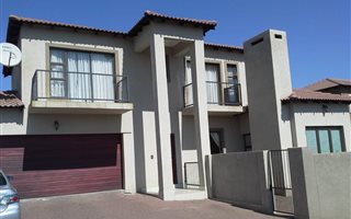 3 Bedroom House in The Reeds