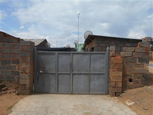 16 Bed House in Tembisa