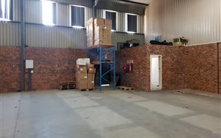 425 m² Industrial space in Airport Park